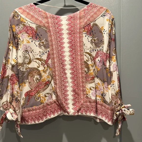 Free People Blouse XS Catch Me If You Can Mixed Print Boxy Crop Oversized - Picture 4 of 4